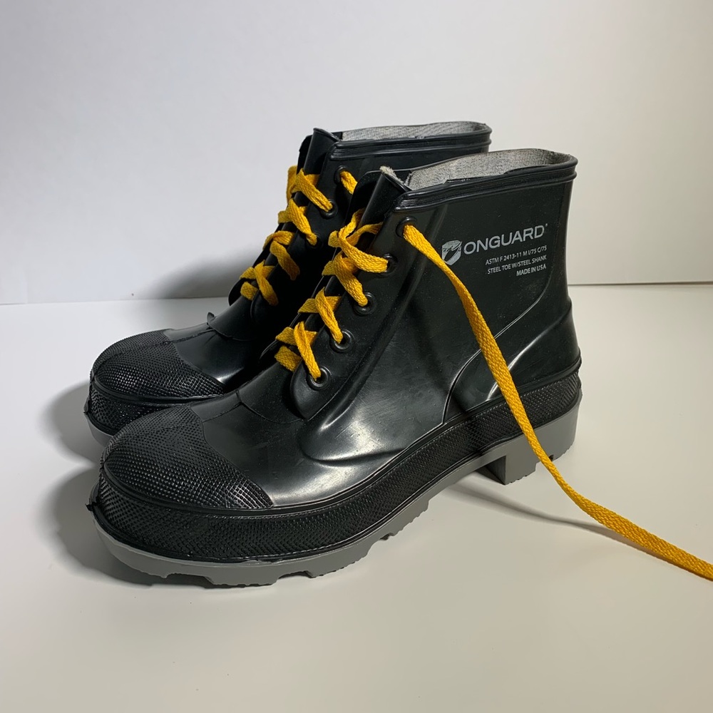 OnGuard men’s size 9 Steel toe rubber work boots